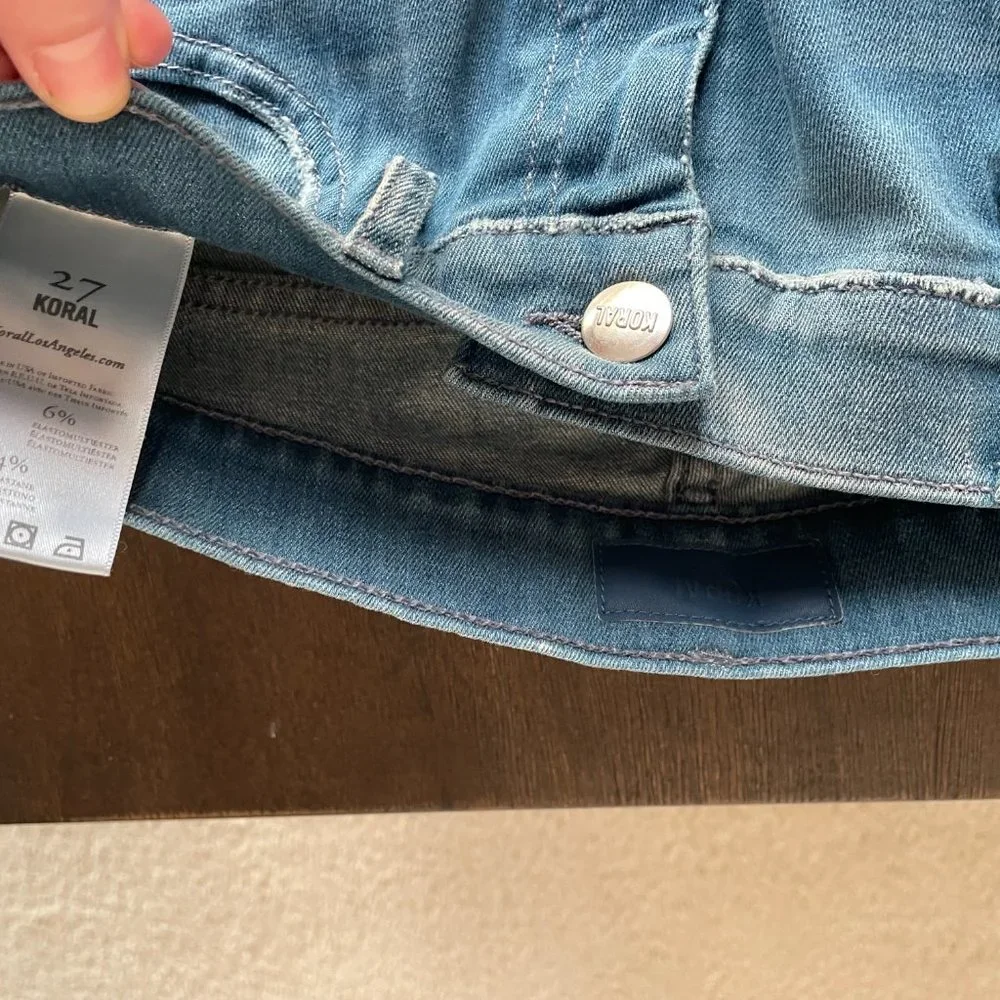 Koral Jeans NWT Size 27 - Picture 2 of 4